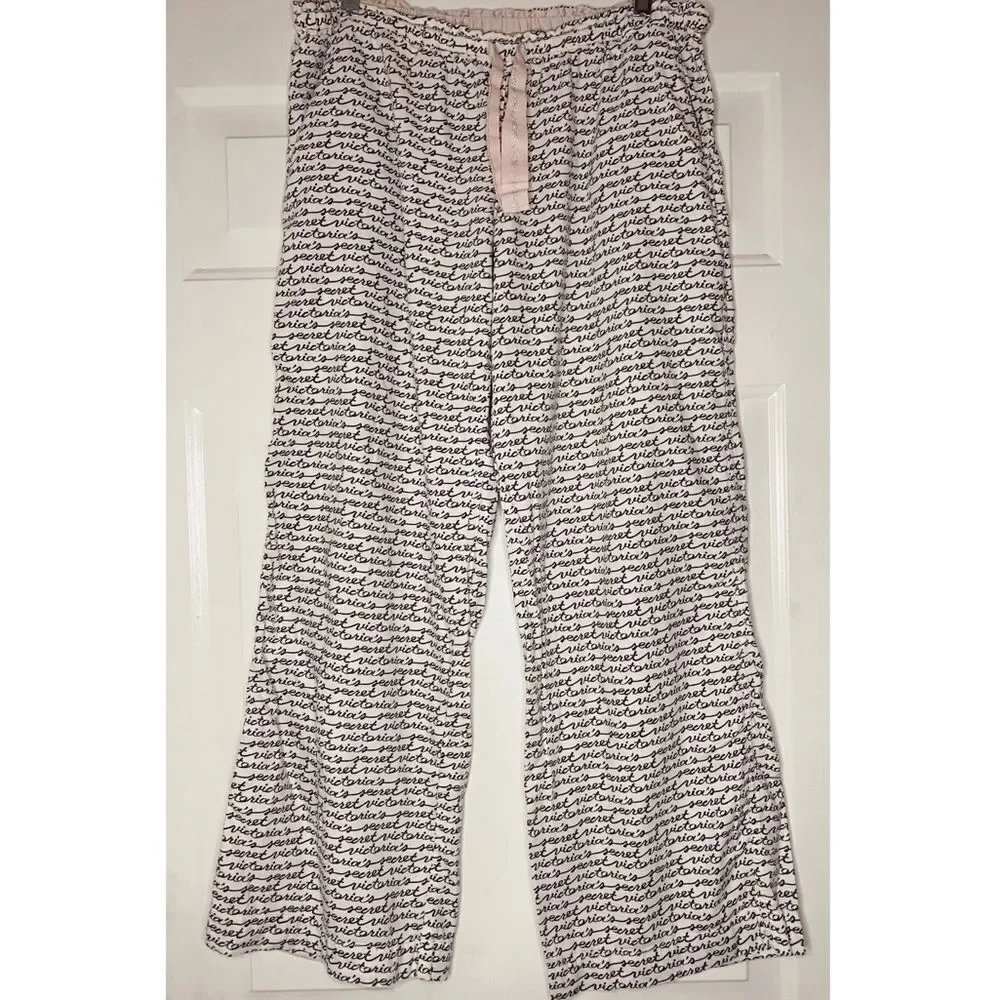 VICTORIA’S Secret All-Over Logo Pajama Set - Picture 7 of 15